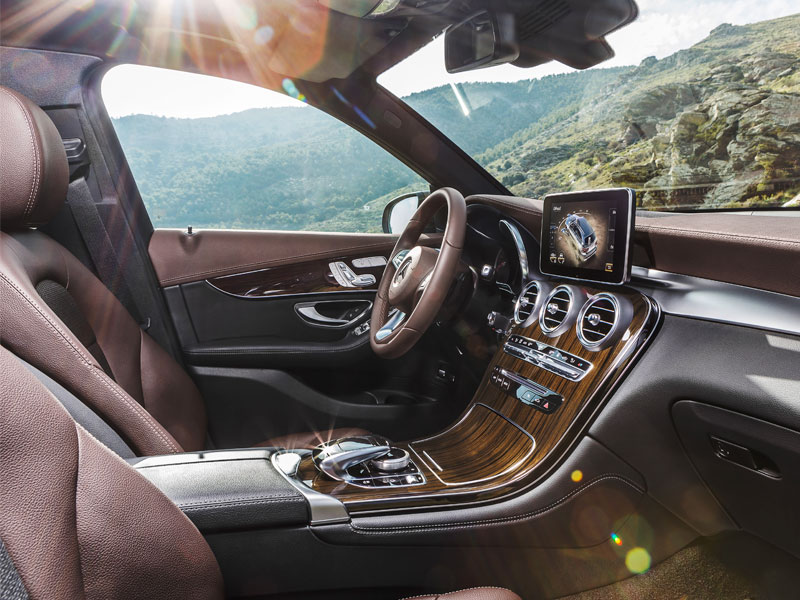 Mercedes GLC250D 4Matic  interior Luxabun